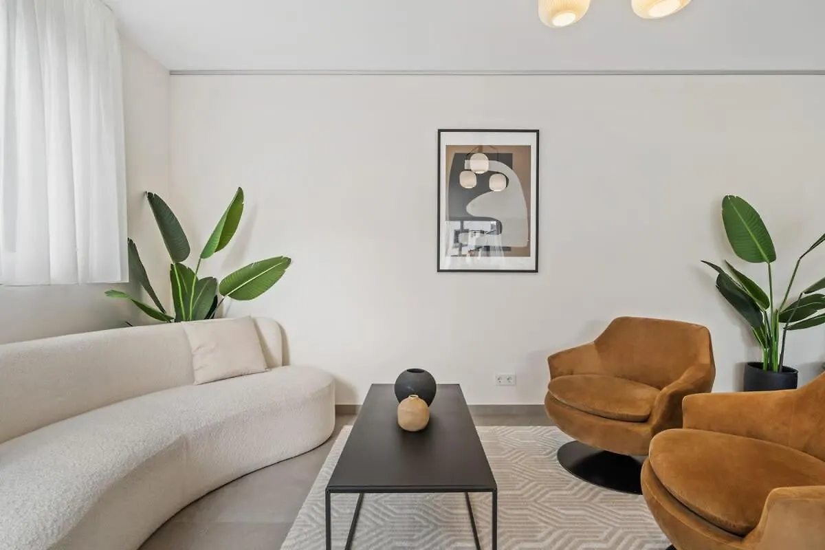 Luxury 2Br, Free Parking, Balcony Apartment Luxembourg