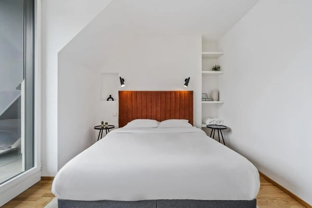 Luxury 2Br, Free Parking, Balcony Apartment Luxembourg