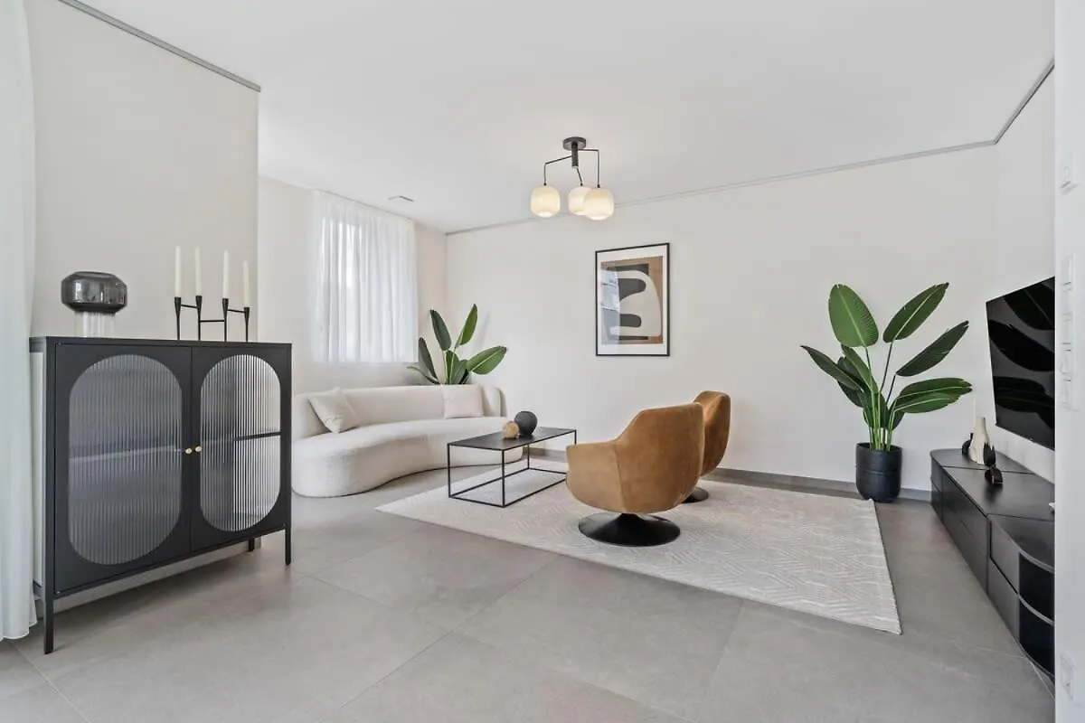 Luxury 2Br, Free Parking, Balcony Apartment Luxembourg