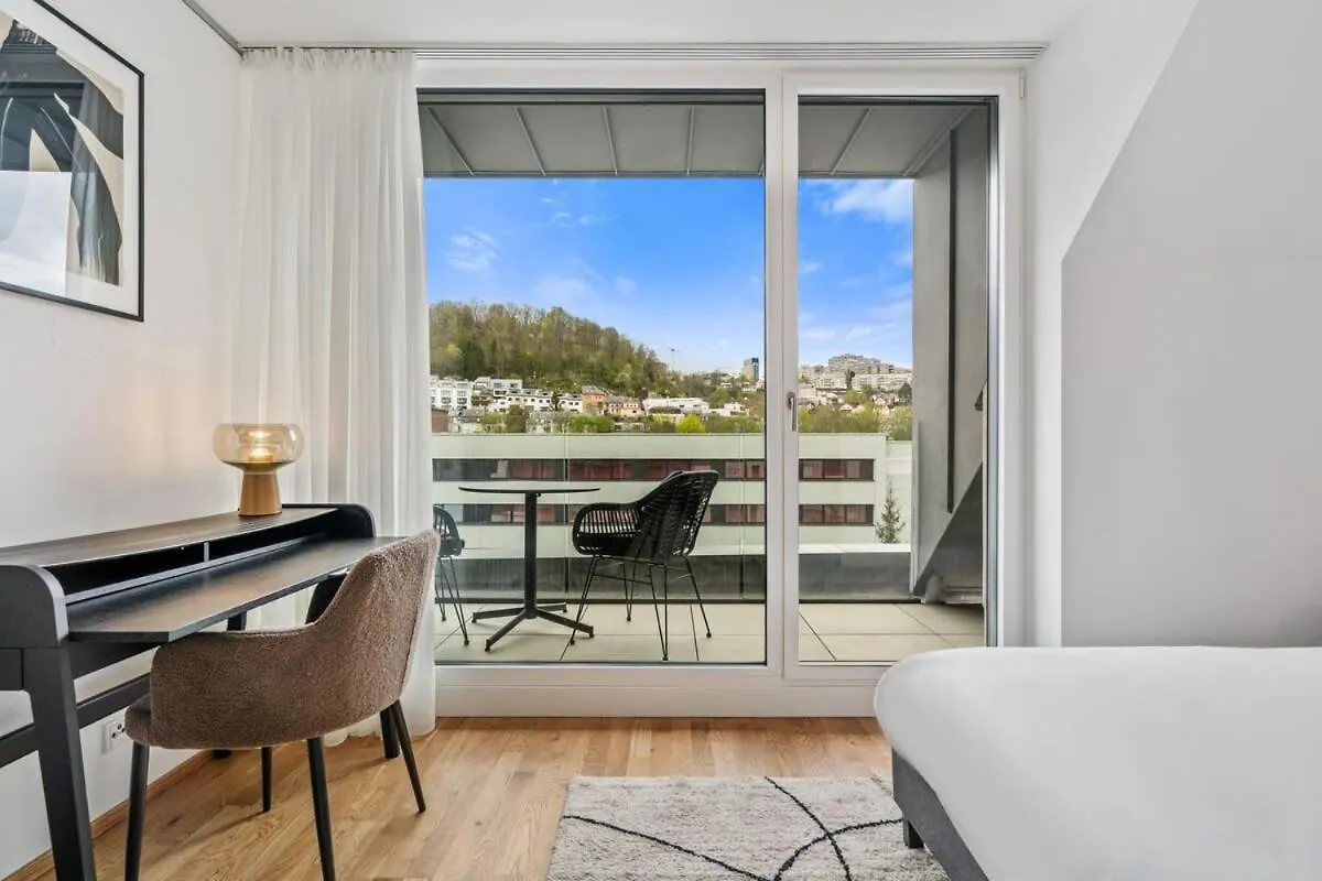 Luxury 2Br, Free Parking, Balcony contacts